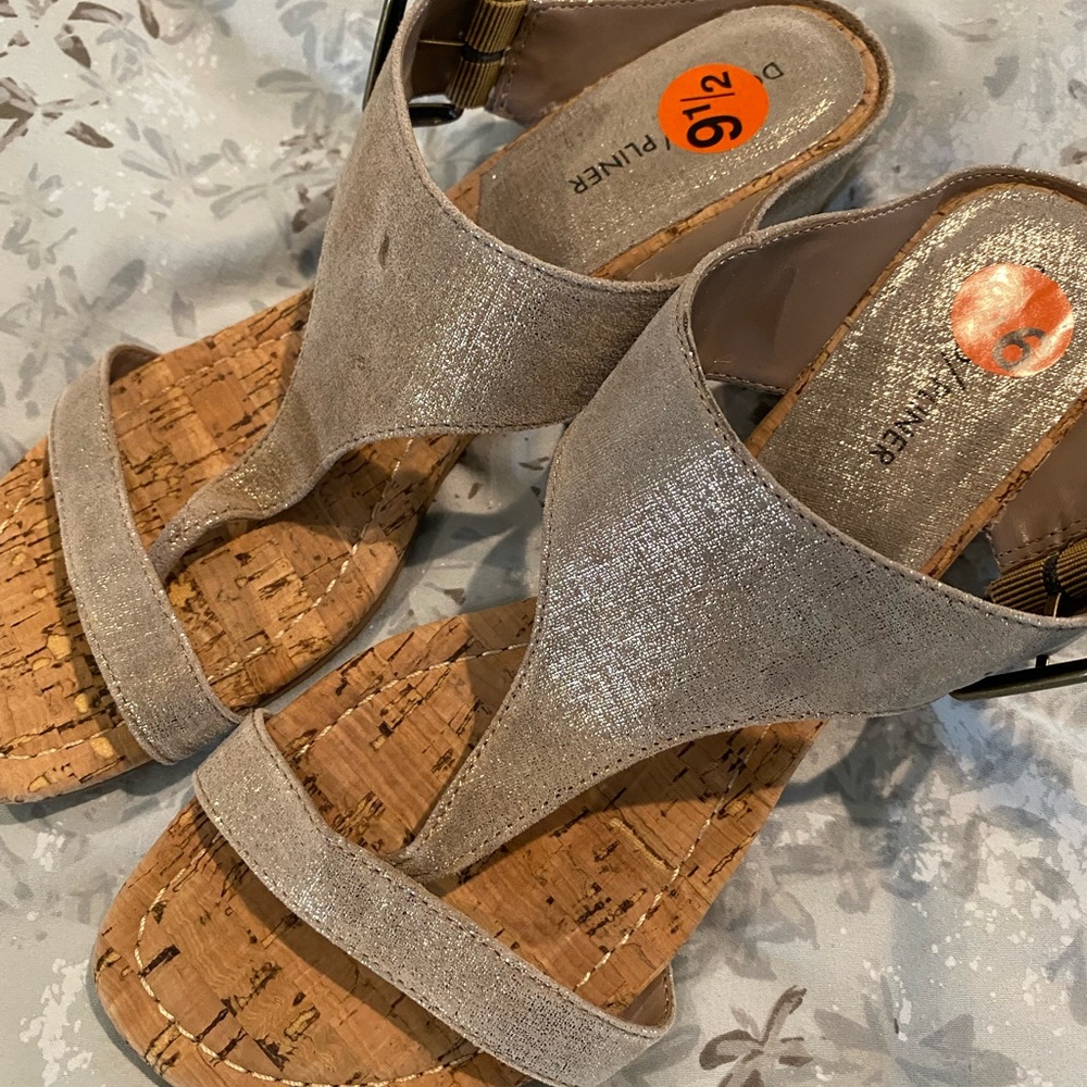 Ladies Donald/Pliner Sandals